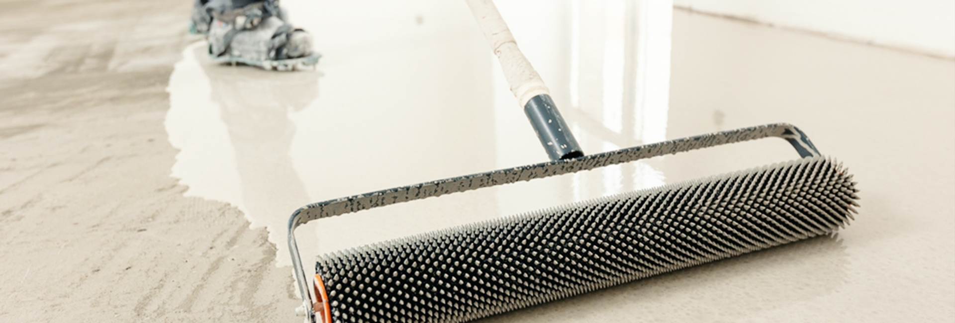 Epoxy gulv med fugefri finish i Aarhus og Vejle